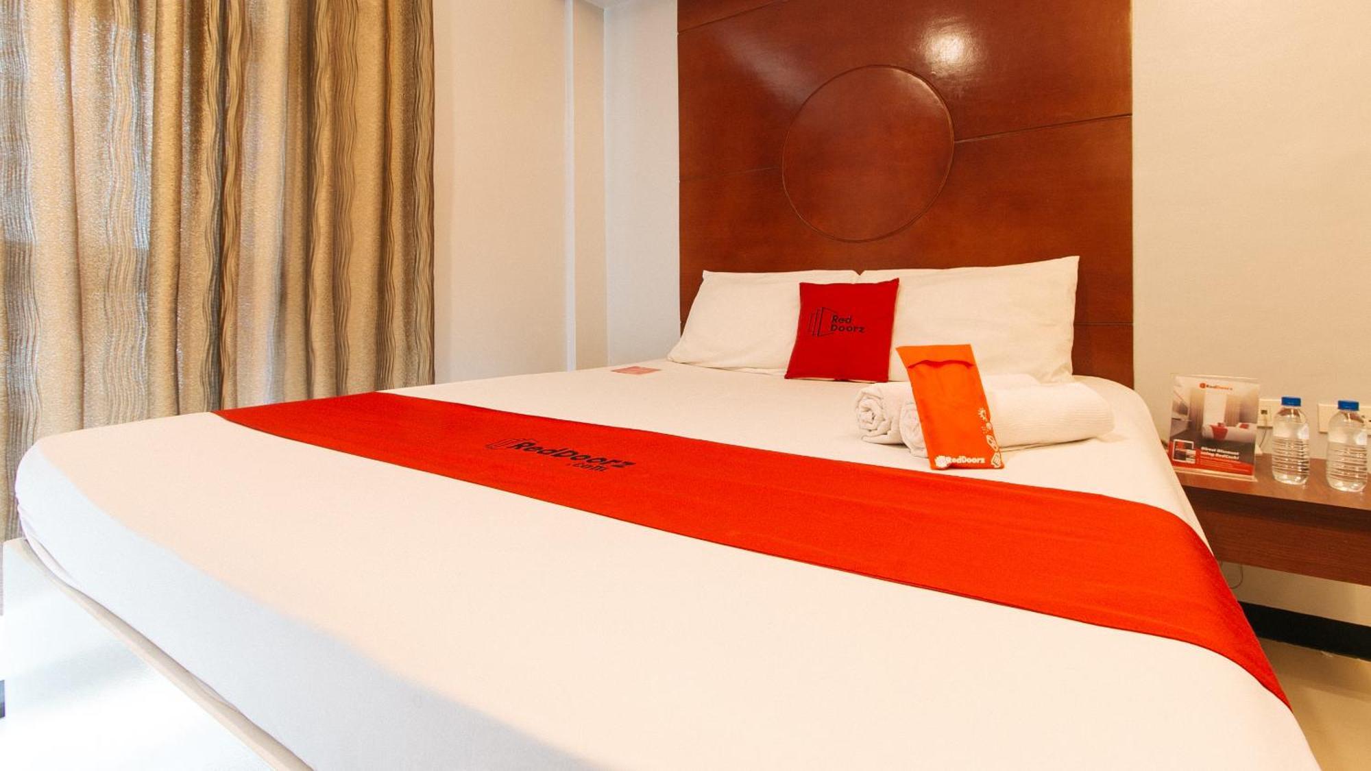 Reddoorz Near Bambang Station Otel Manila Dış mekan fotoğraf
