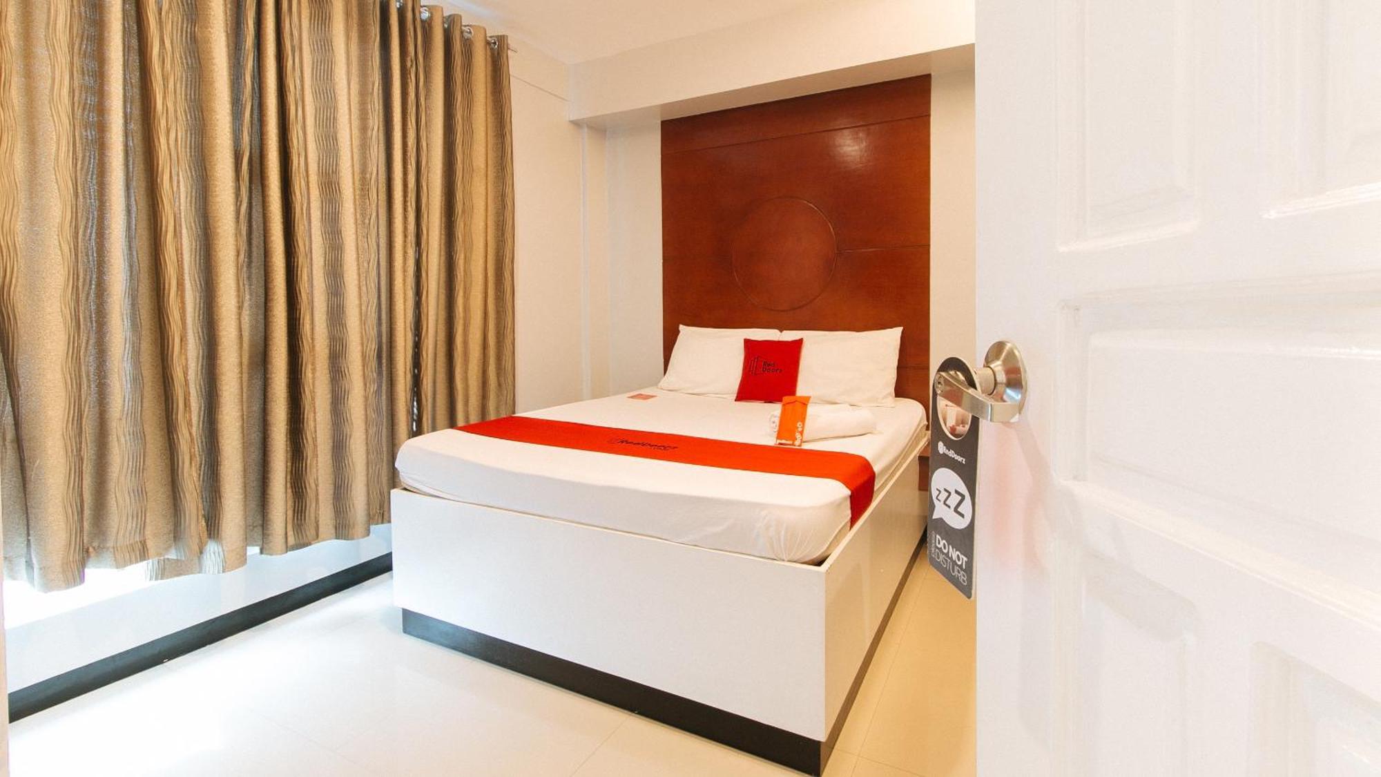 Reddoorz Near Bambang Station Otel Manila Dış mekan fotoğraf