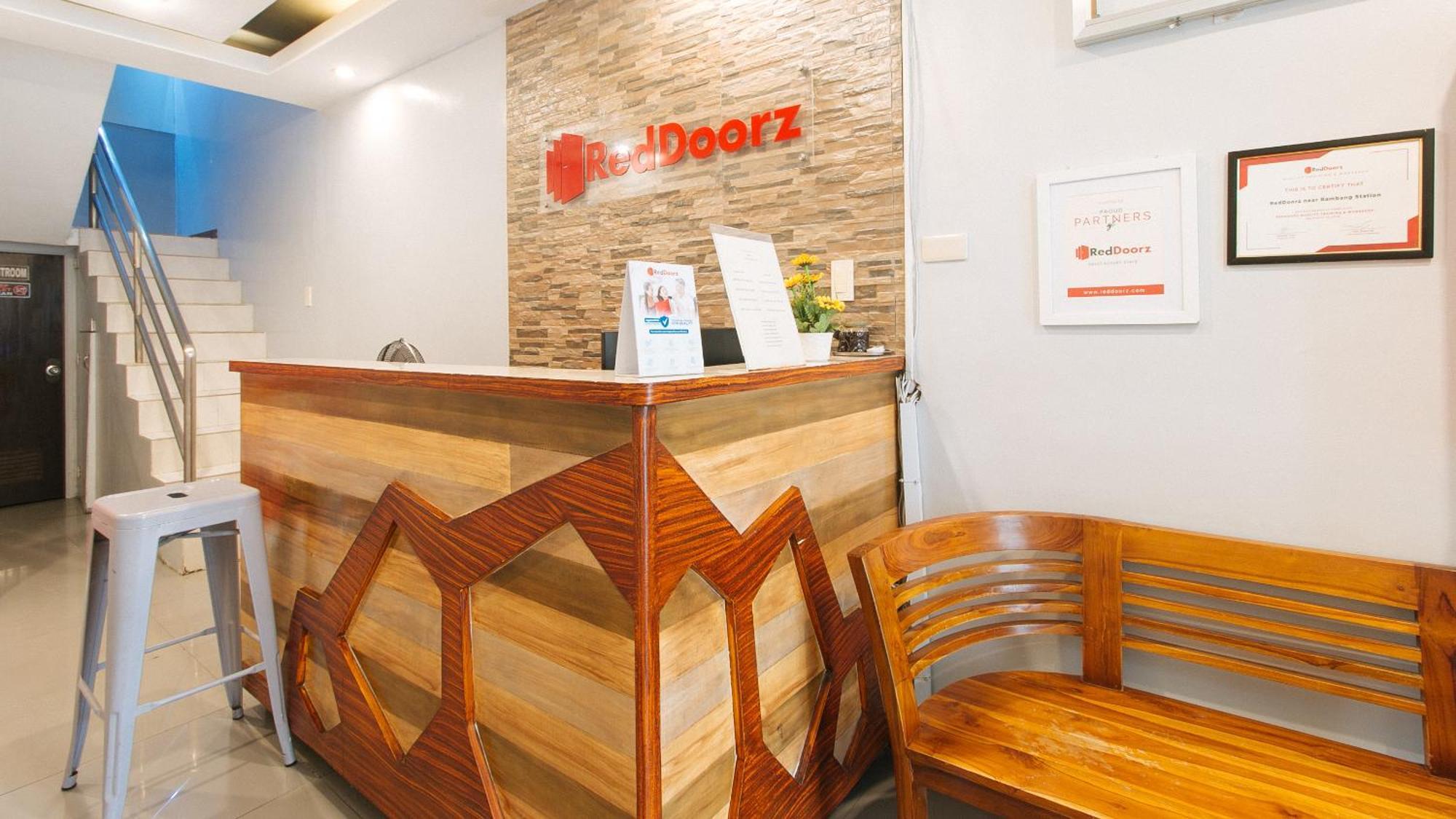 Reddoorz Near Bambang Station Otel Manila Dış mekan fotoğraf